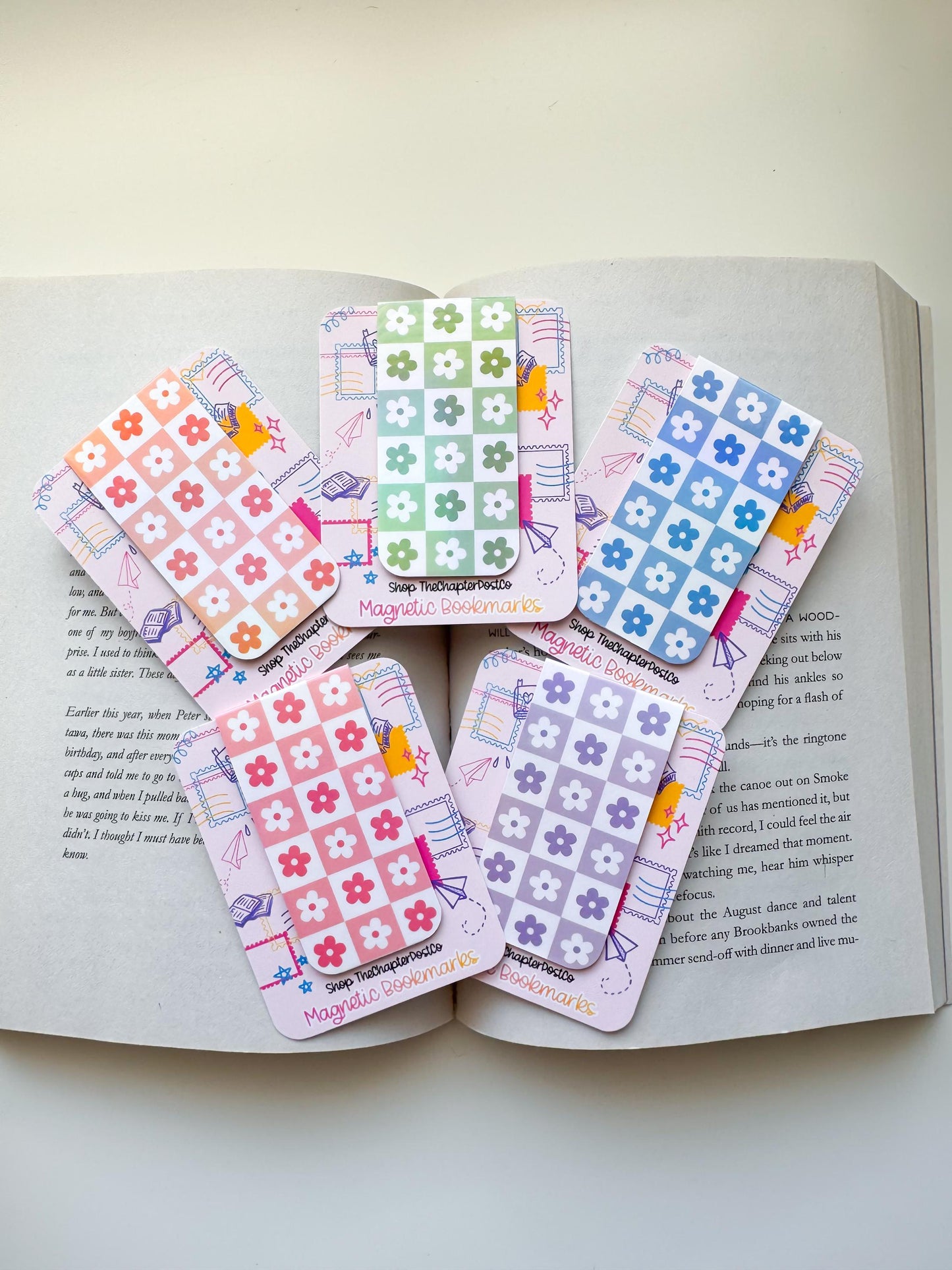 Daisy Checkered Magnetic Bookmarks