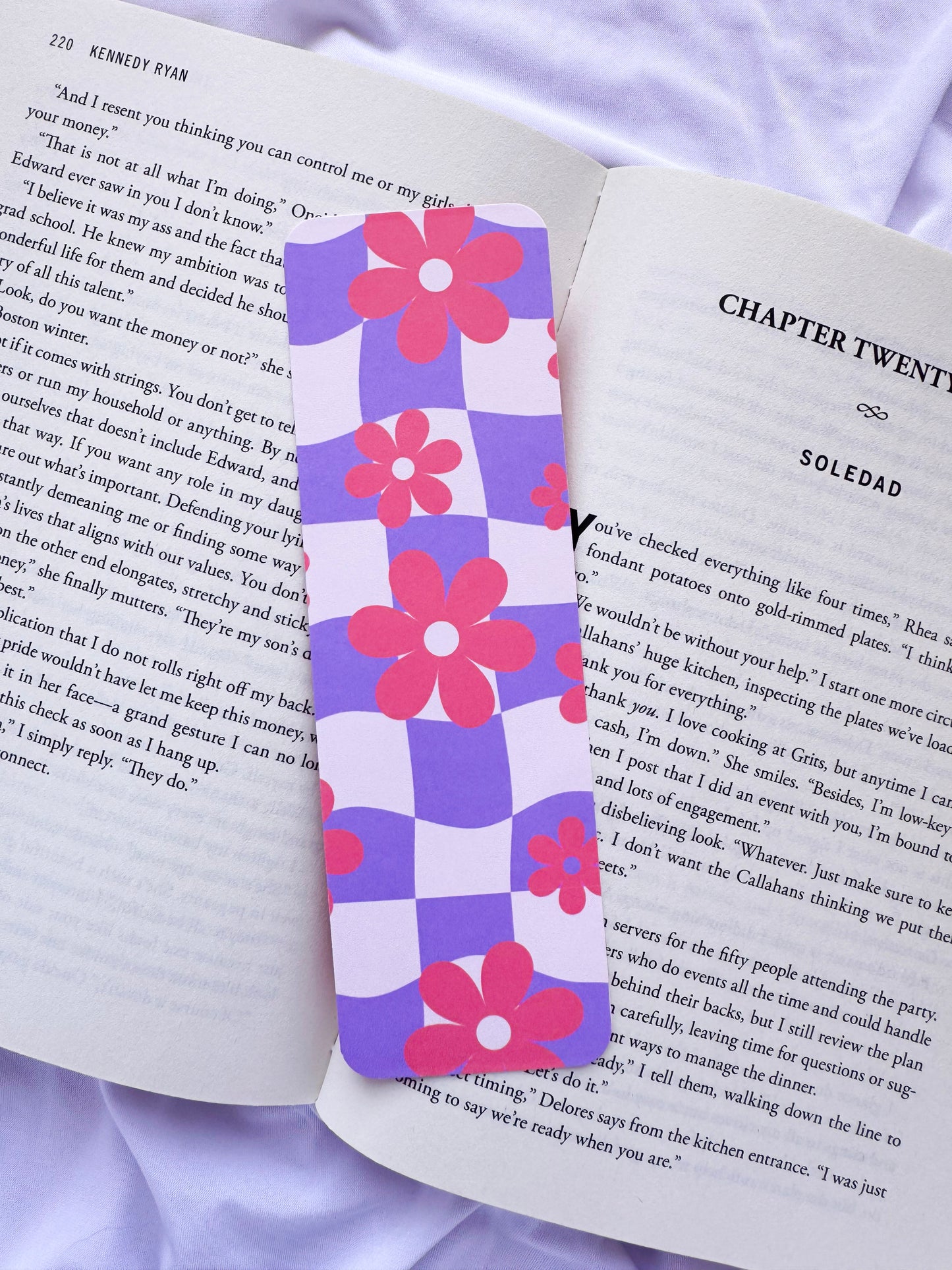Retro Daisy Bookmark
