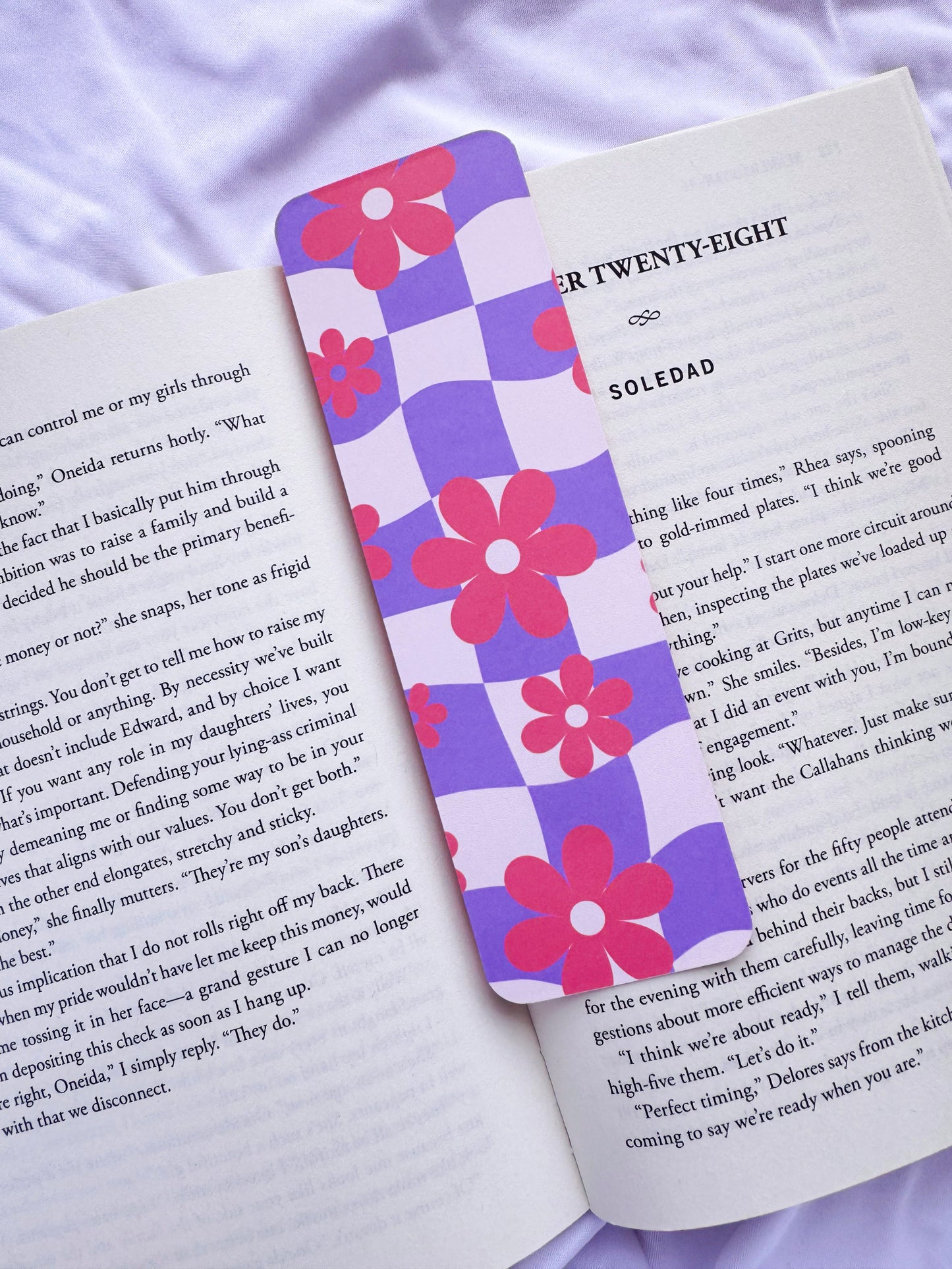 Retro Daisy Bookmark