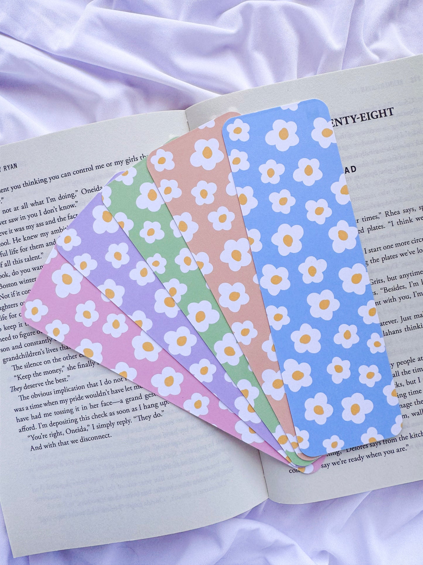 Floral Daisy Bookmark Set | Spring Flower Cardstock Reader Accessory